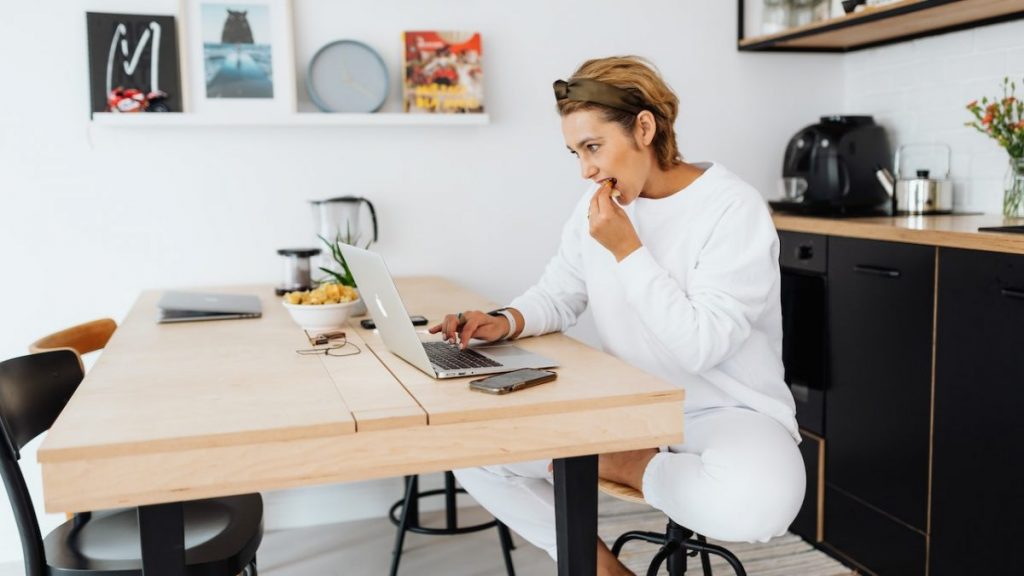 Trabajo-Online-11-ideas-para-ganar-desde-casa-Matched-Betting-NinjaBet